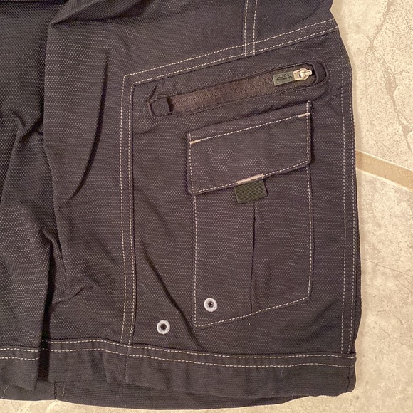 Specialized Mend biking shorts - Picture 2 of 4